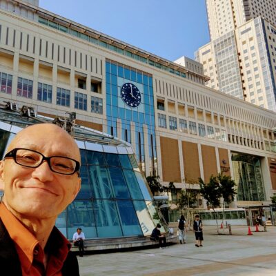 2025年6月25日、札幌パークホテルにて開催された北海道LIXIL販売店会様 総会にて、特別講演の講師を務めました。テーマは「中小企業経営者のための経営戦略講座」。中小企業が生き残り、利益を最大化するための戦略を、AIやChatGPTの活用まで含めて実践的にお届けしました。