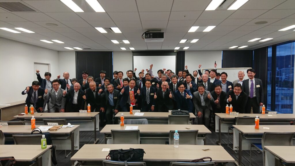 経営者の間で今、最も人気を集める講演をご紹介。実践的で即効性のある内容が特長の酒井とし夫講演会講師は、1,000回超の講演実績と7割を超えるリピート率を誇ります。今すぐ講演資料をチェック！
