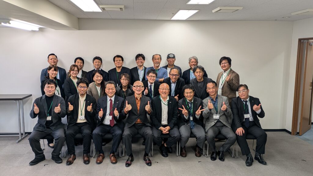 チャットGPT活用講演で人気おすすめの酒井とし夫講演会講師をご紹介。心理学や経営戦略を組み合わせ、実践的で役立つ内容が高評価。全国1,000回以上の実績とリピート率7割を誇る信頼の講師です。