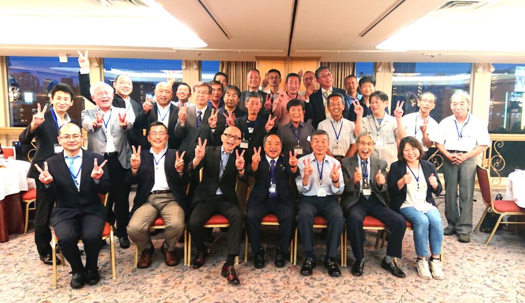 講演会で「面白かった!」と参加者が満足し、さらに成果に繋がる講師を探している担当者様へ。累計1000回以上の講演実績を誇る酒井とし夫講演会講師は、単なるエンタメに終わらない、実践的なビジネス心理学を提供します。その人気の秘密と、企業や団体が継続依頼する理由を詳しくご紹介します。