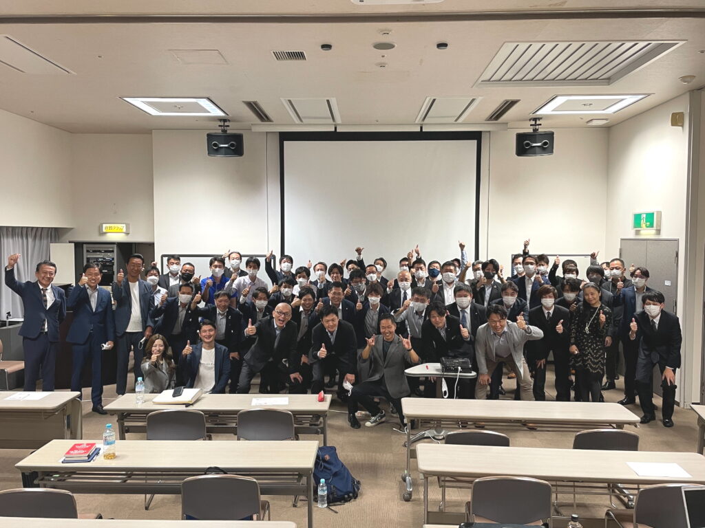 経営講演会でどの講師を選べば良いかお悩みの担当者様へ。1000回以上の登壇実績と7割超のリピート率を誇る「本物の講演家」酒井とし夫講演会講師がおすすめです。NLP心理学やランチェスター経営戦略を融合した実践的な内容は、参加者の満足度が非常に高く、経営課題の解決に直結します。LIXIL様やパナソニック様など大手企業も絶賛。まずは詳しい講演資料をご覧ください。
