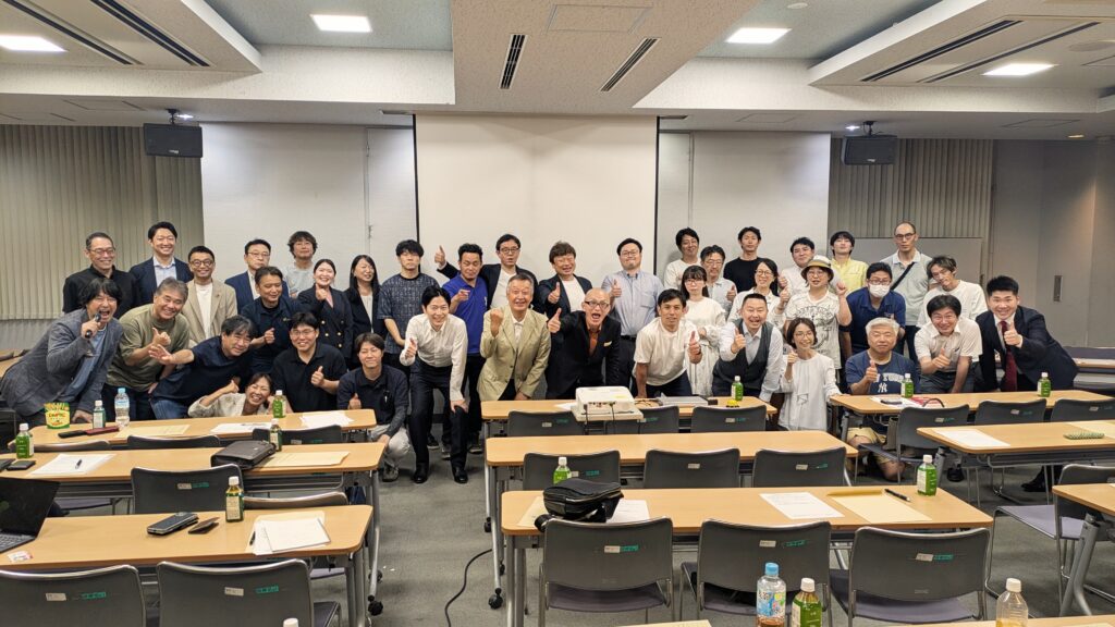 おすすめの講演会講師をお探しの担当者様へ。本記事では、1000回以上の登壇実績と7割超の驚異的なリピート率を誇る「酒井とし夫講演会講師」を詳しくご紹介します。NLP心理学やランチェスター経営戦略、AI活用など、多角的な知見に基づいた実践的な講演は、参加者の満足度が非常に高く、「面白くて役に立つ」と評判です。LIXIL様やパナソニック様など大手企業での成功事例も多数。講演資料のダウンロードやお問い合わせもこちらから。