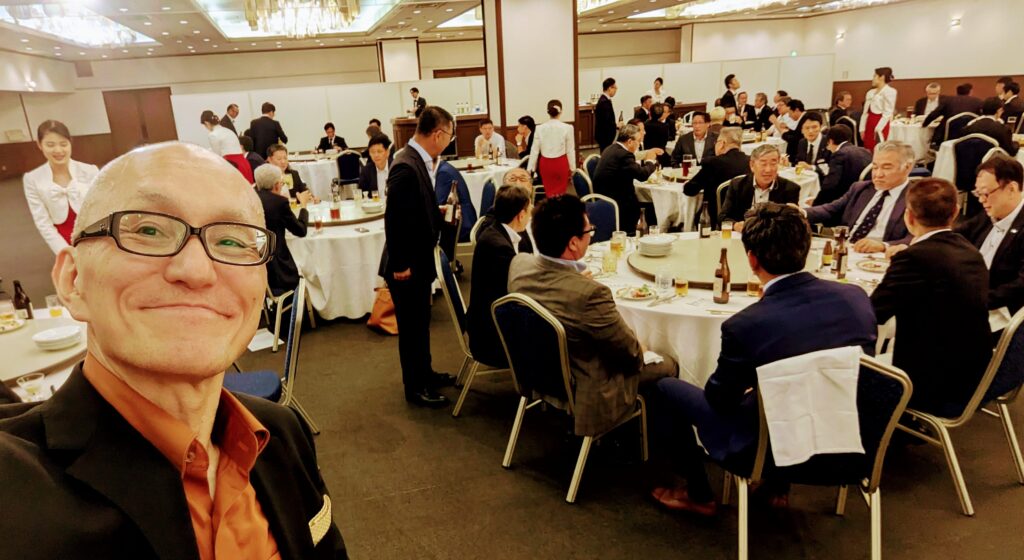 経営者向け講演で高い人気と信頼を集める酒井とし夫講演会講師。全国1,000回以上の登壇実績と7割超のリピート率を誇り、ランチェスター戦略、NLP心理学、AI活用など実践的な経営ノウハウを提供します。即効性ある内容で企業成長を加速。依頼や資料確認は公式サイトから。
