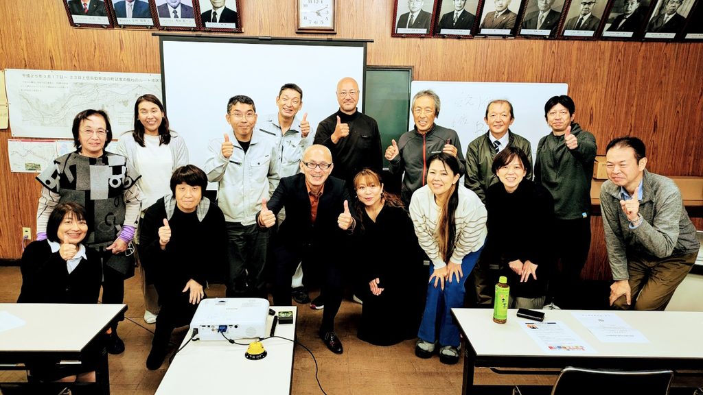 商工会議所の講演会講師選びでお悩みのご担当者様へ。全国の商工会議所・商工会から累計1,000回以上の講演依頼を受け、リピート率7割超を誇る人気講師・酒井とし夫講演会講師をご紹介します。NLP心理学、コーチング、行動経済学、ランチェスター経営戦略、SNSマーケティング、ChatGPTなど生成AIのビジネス活用まで、多角的な知見を融合した講演は「わかりやすい」「すぐ実践できる」「眠くならない」と大好評です。講演依頼の多い人気講師ランキング第6位の実績、主な講演テーマ、参加者の声、講演料のご相談方法まで、講師選びに役立つ情報をまとめました。講演資料もご覧いただけます。